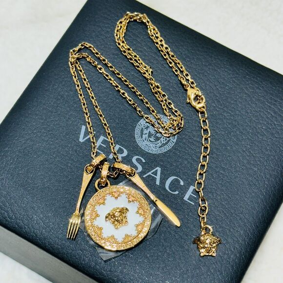 Versace Medusa Gold Miniature Plate Greca Engraved Pendant Necklace NWT $675 - Picture 12 of 14